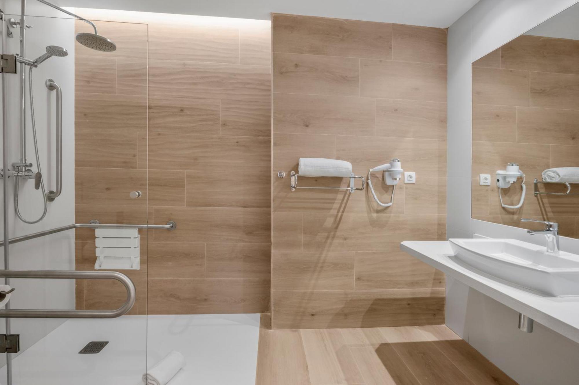 B&B Hotel Castro Urdiales Εξωτερικό φωτογραφία